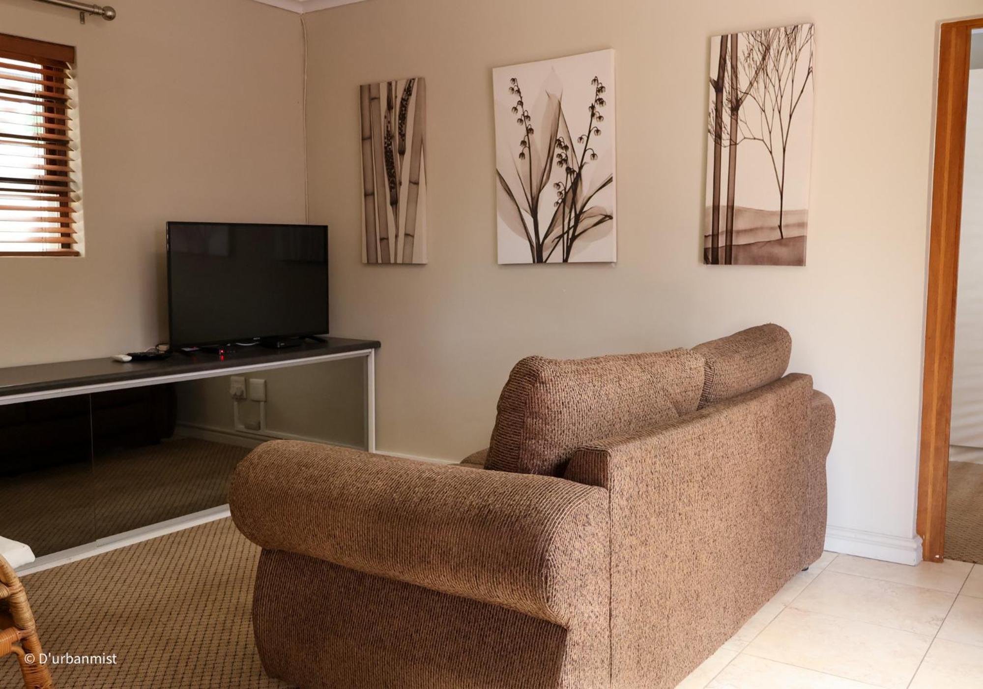 D'Urbanmist Self-Catering Guest House Durbanville Exterior foto