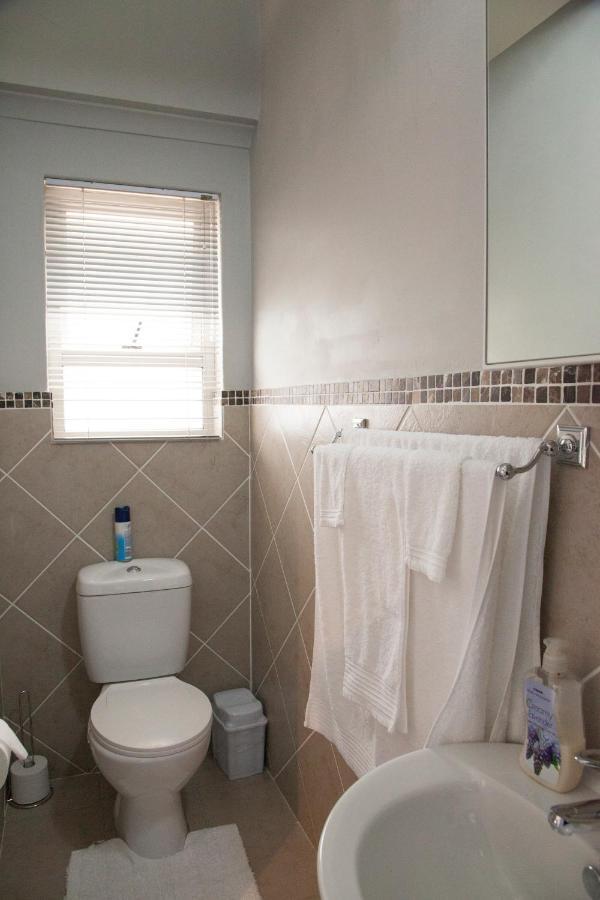 D'Urbanmist Self-Catering Guest House Durbanville Exterior foto